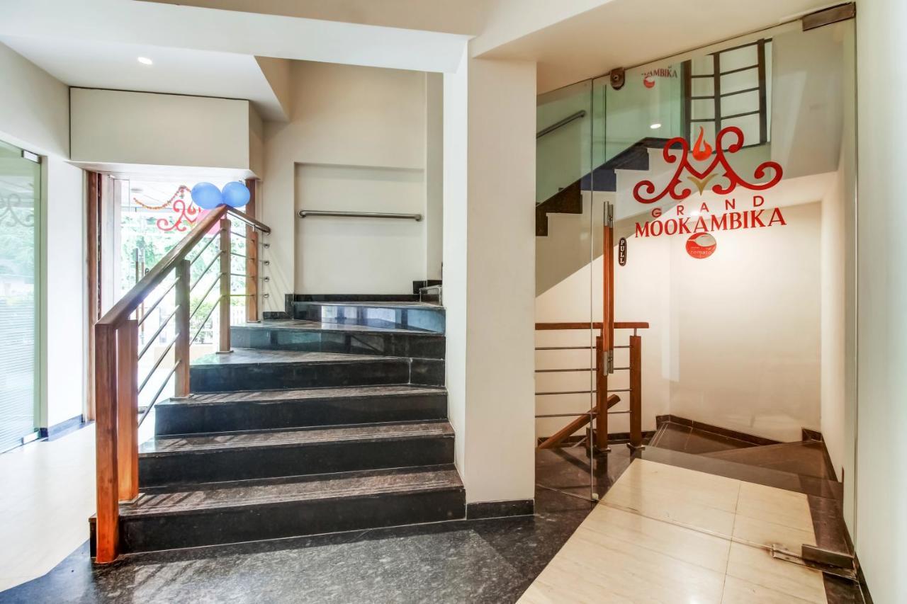 Grand Mookambika Hotel Navi Mumbai Exterior photo