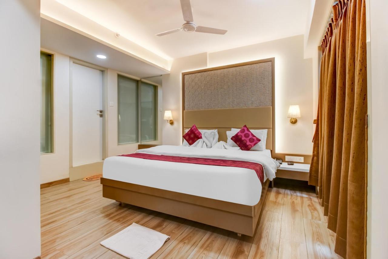 Grand Mookambika Hotel Navi Mumbai Exterior photo