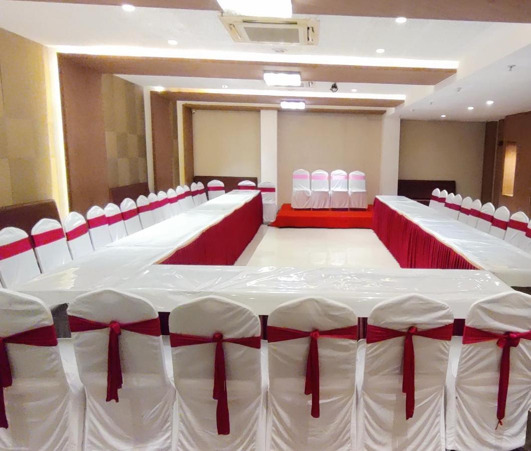 Grand Mookambika Hotel Navi Mumbai Exterior photo