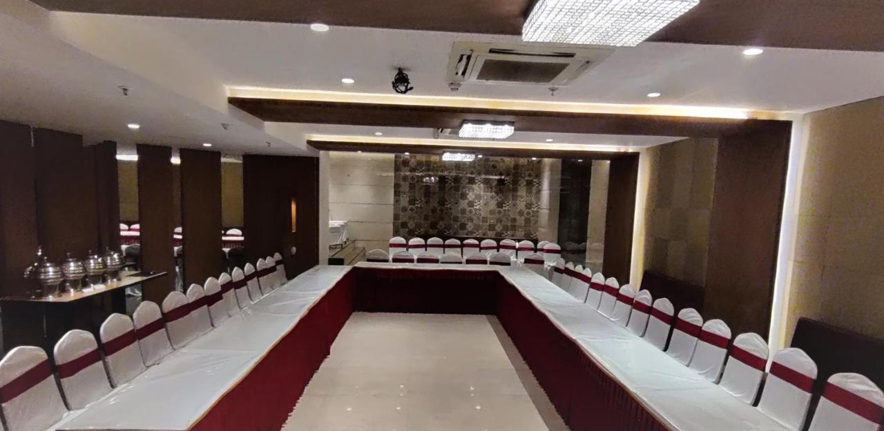 Grand Mookambika Hotel Navi Mumbai Exterior photo