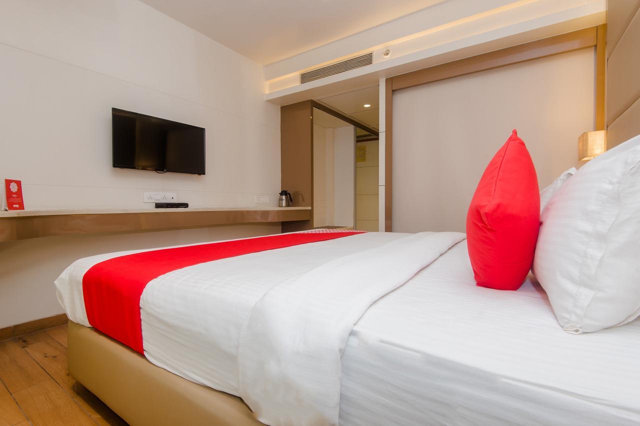 Grand Mookambika Hotel Navi Mumbai Exterior photo
