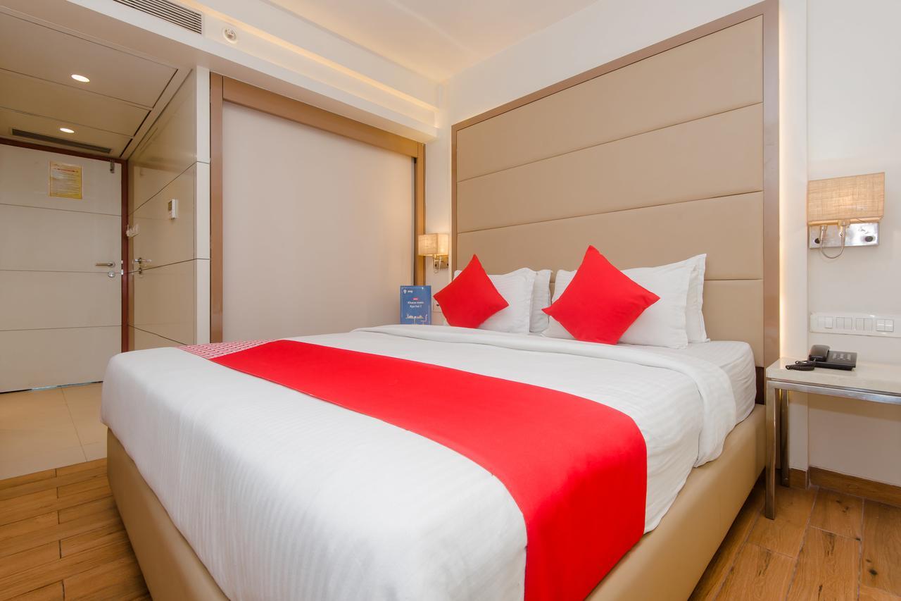 Grand Mookambika Hotel Navi Mumbai Exterior photo