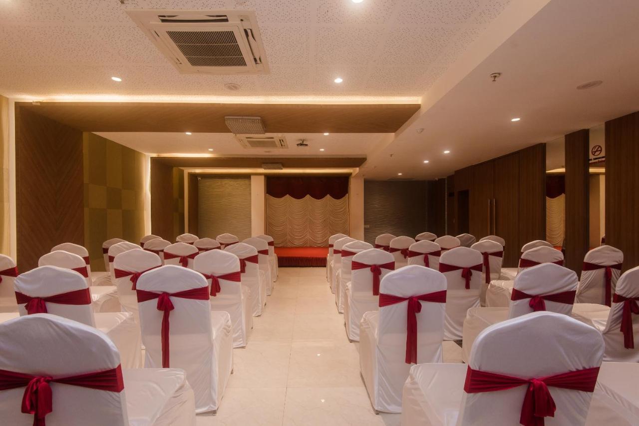 Grand Mookambika Hotel Navi Mumbai Exterior photo