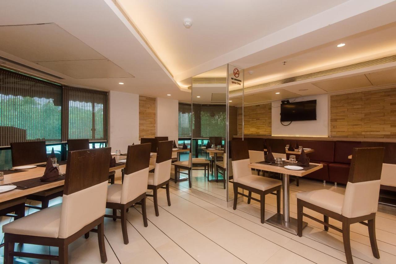 Grand Mookambika Hotel Navi Mumbai Exterior photo